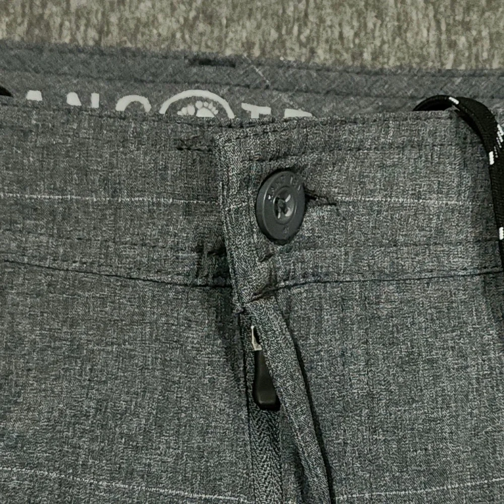 Hang Ten Hybrid Board Short 36 x10‎ Men Gray Plaid Flat Front Swim Golf Tech 20